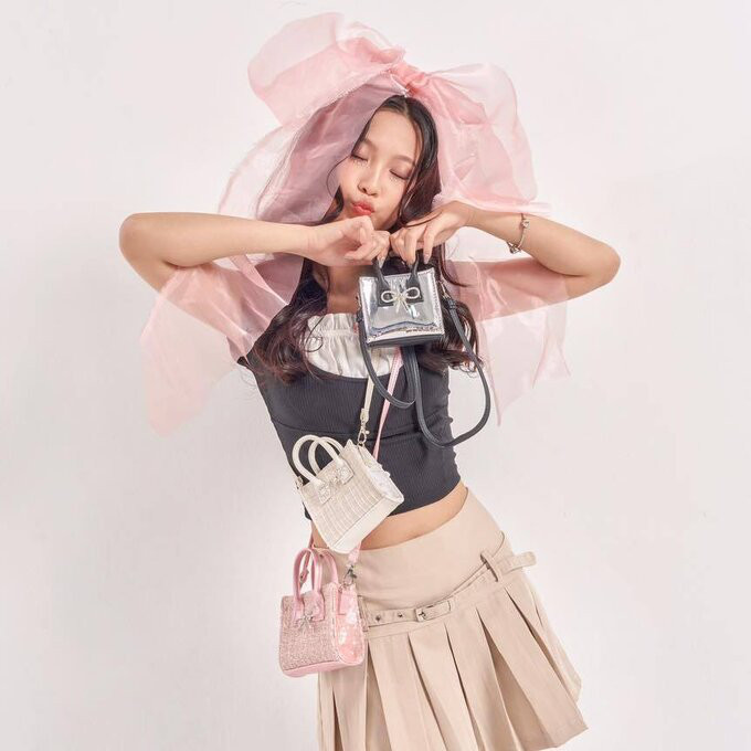 COS♡キルティング バッグ・マイクロミニサイズ - ハンドバッグ