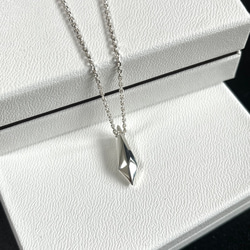 キラッと輝くクリスタルモチーフペンダント　Crystal PENDANT 7枚目の画像