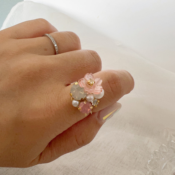 桜×ビジュー　リング　指輪 2枚目の画像