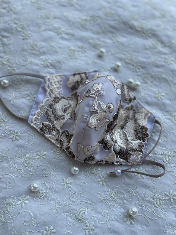 《刺繍レースマスク》バラ刺繍⋆⸜♡⸝‍⋆シャンパン×ブロンズラメ 抗菌加工生地 6枚目の画像