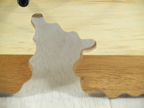 犬形時計　トイプードル （おすわり）【木製（アカシア集成材）】（置き・掛け兼用） 16枚目の画像