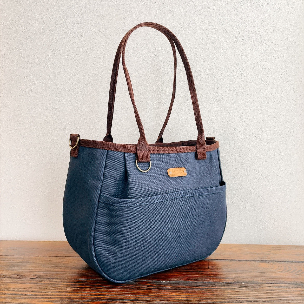 ♥️中♥️ころりんバッグ　4ポケット　倉敷帆布　2way  紺色　ネイビー　トートバッグ　斜め掛け　ファスナー開閉