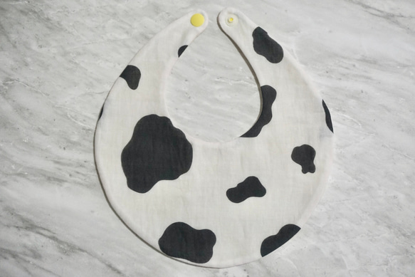 ダブルガーゼで作る赤ちゃん用スタイ(プレッツェル、ミルク、うし) 4枚目の画像