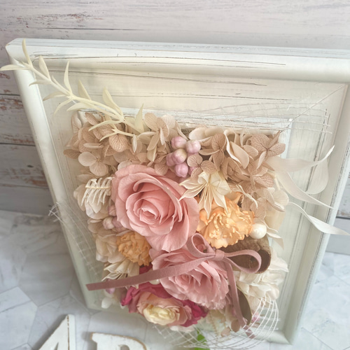 プリザーブドフラワー 2wayピンクローズフレームアレンジメント 大輪