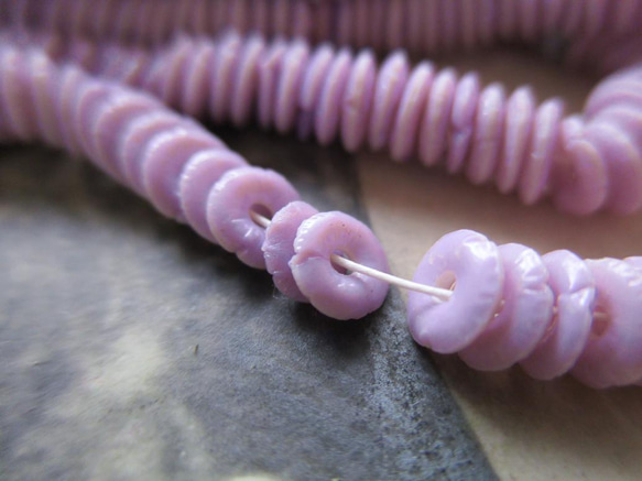 *♥Antique Belgium Paillette Donuts Pale Lilac♥* 4枚目の画像