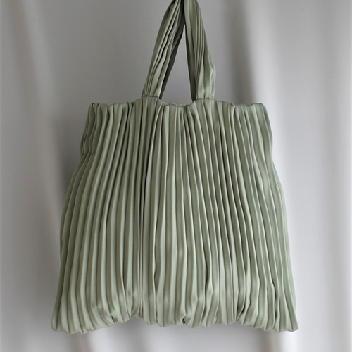 プリーツバッグ・ピスタチオグリーン Msize 持ち手選択できます