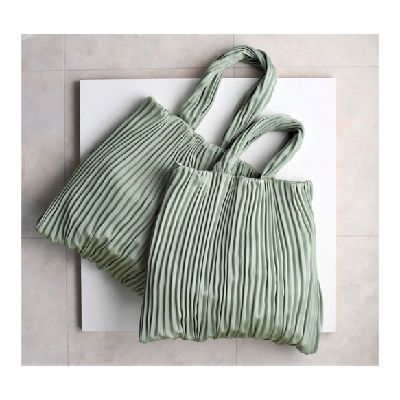 ✨極美品✨PLEATS PLEASE プリーツ巾着バッグ カーキ ビーズ装飾 プリーツバッグ・ピスタチオグリーン Msize 持ち手選択できます