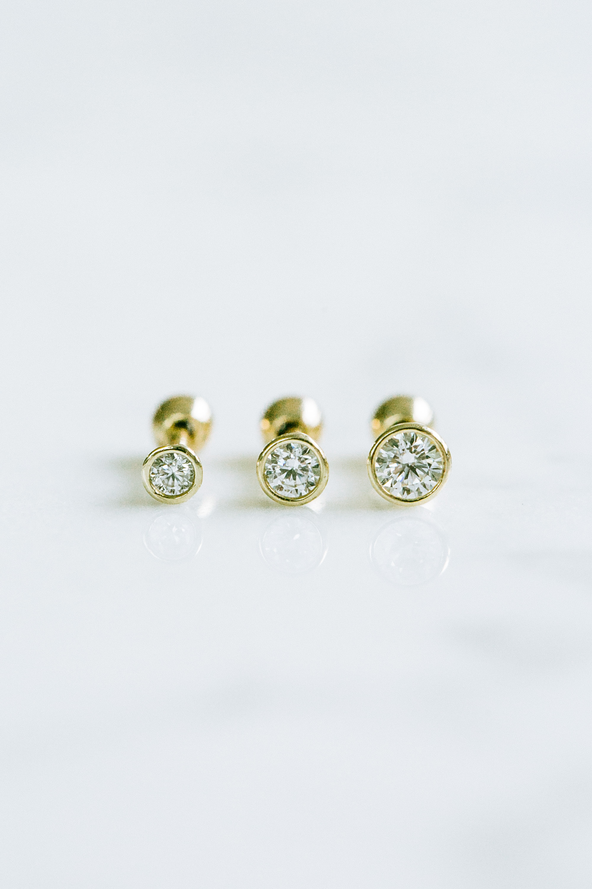 14Kゴールド ＣＺ Bezel ヘリックス 軟骨 アンチトラガス インナーコンク イヤリング バーベル ピアス