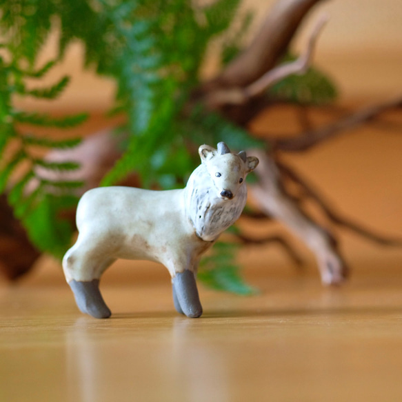 受注制作]カモシカ 動物オブジェ その他置物 わのえ工房 通販 16000083
