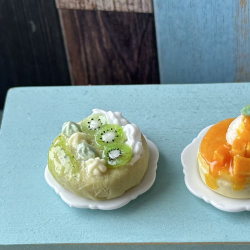 フルーツホールケーキ ミニチュア ハンドメイド ドールハウス