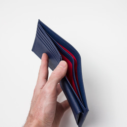 [送料無料]<高級イタリアングレインドカーフレザー>薄型コンパクトデザインで充実の上質二つ折り財布　ネイビー 3枚目の画像