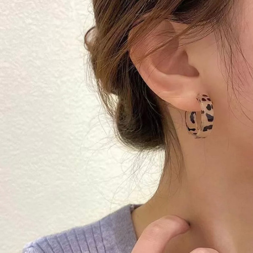 silver925＊レオパード 柄 べっ甲調アクリルフープピアス ピアス