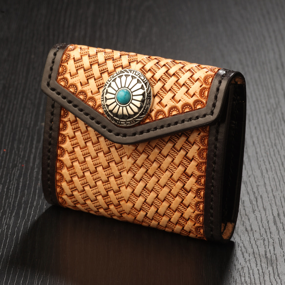 コンチョ付きバスケット刻印 三つ折ミニ財布（BLACK&TAN) 三つ折り財布  