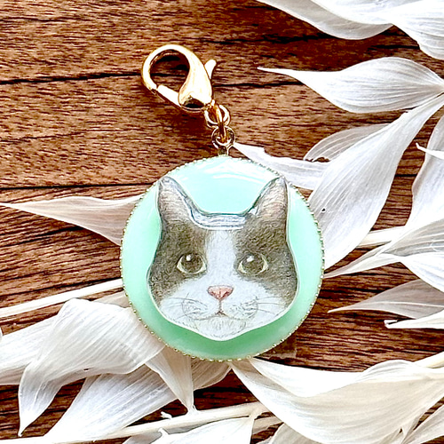 見て触れて、気分を上げてくれる動物チャーム【ハチワレネコ/ミント/小