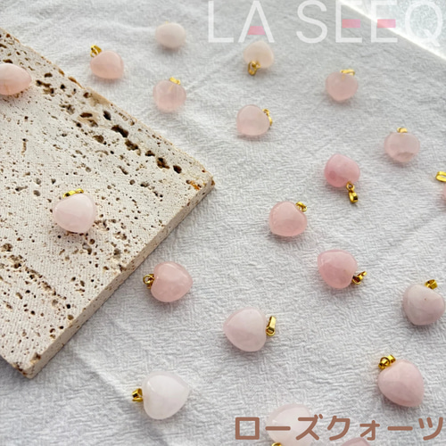 ฅ❤️ レジン　ねこ　天然石　ローズクォーツ　花　薔薇　チャーム　ハート ฅ❤️ レジン ねこ 天然石 ローズクォーツ 花 薔薇 チャーム ハート