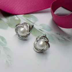 天然珍珠 花朵 優雅氣質 金銀兩色 純銀耳環 第6張的照片