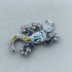 ビーズ刺繍のブローチ　-カラフルヤモリ-gecko 2枚目の画像