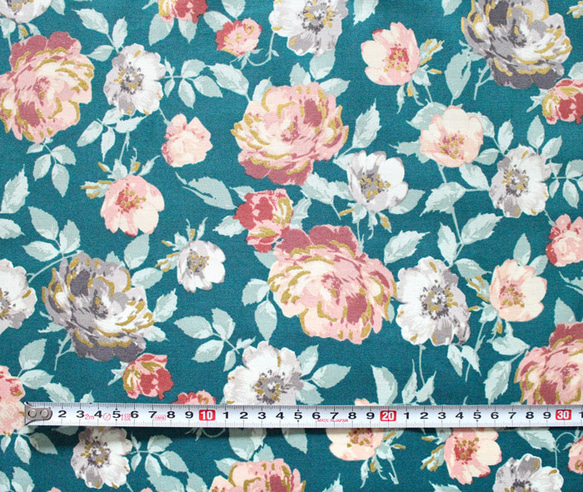 カットクロス RJR Fabrics Summer Rose Lorraine Forest Metallic 4枚目の画像