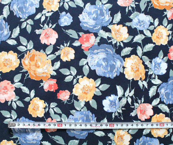 カットクロス RJR Fabrics Summer Rose Lorraine Midnight Metallic 4枚目の画像