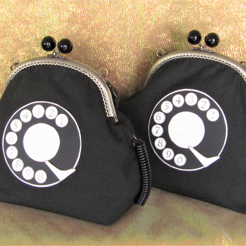 希少☆1930s Black Crochet ハンドバッグ がまぐち 黒電話 ばあば作、ポピーパフ編みのがま口バッグ（黒雛罌粟・C1616