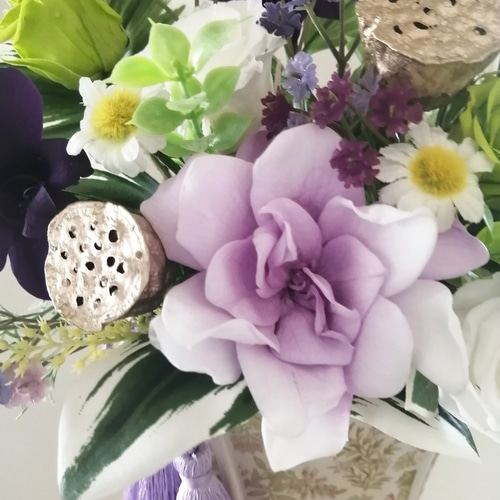 豪華なお供え花B仏花 仏壇 胡蝶蘭 プリザーブドフラワー「クチナシ」他