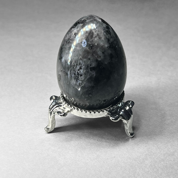 larvikite：egg / ラルビカイト：卵型 (台座付き) 2枚目の画像