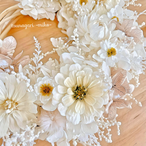 人気のホワイトアナベルリース プリザーブドフラワー tsunagari -miko