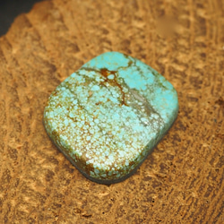 10,6ct No8 Turquoise ナンバーエイトターコイズ NO8-17 ルース 天然石 スパイダーウェブ 1枚目の画像