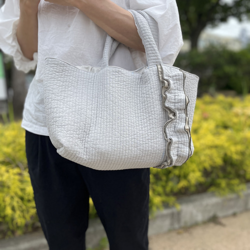 公式通販サイトセール オトナ可愛い♡ヌビキルト フリルバッグ トートバッグ いちはな トートバッグ