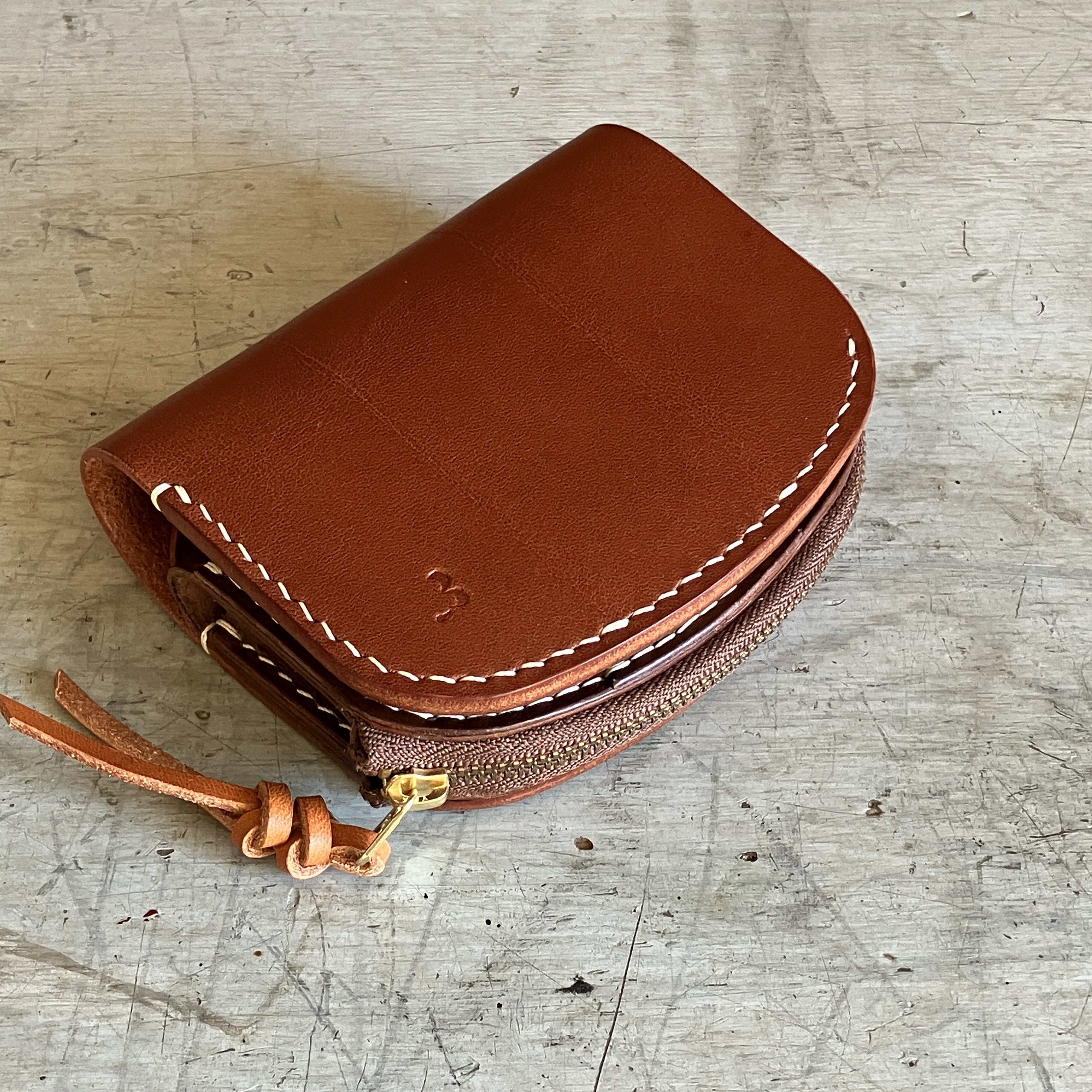LOEWE 刻印マネークリップ ダークブラウン レザー メタル 茶色