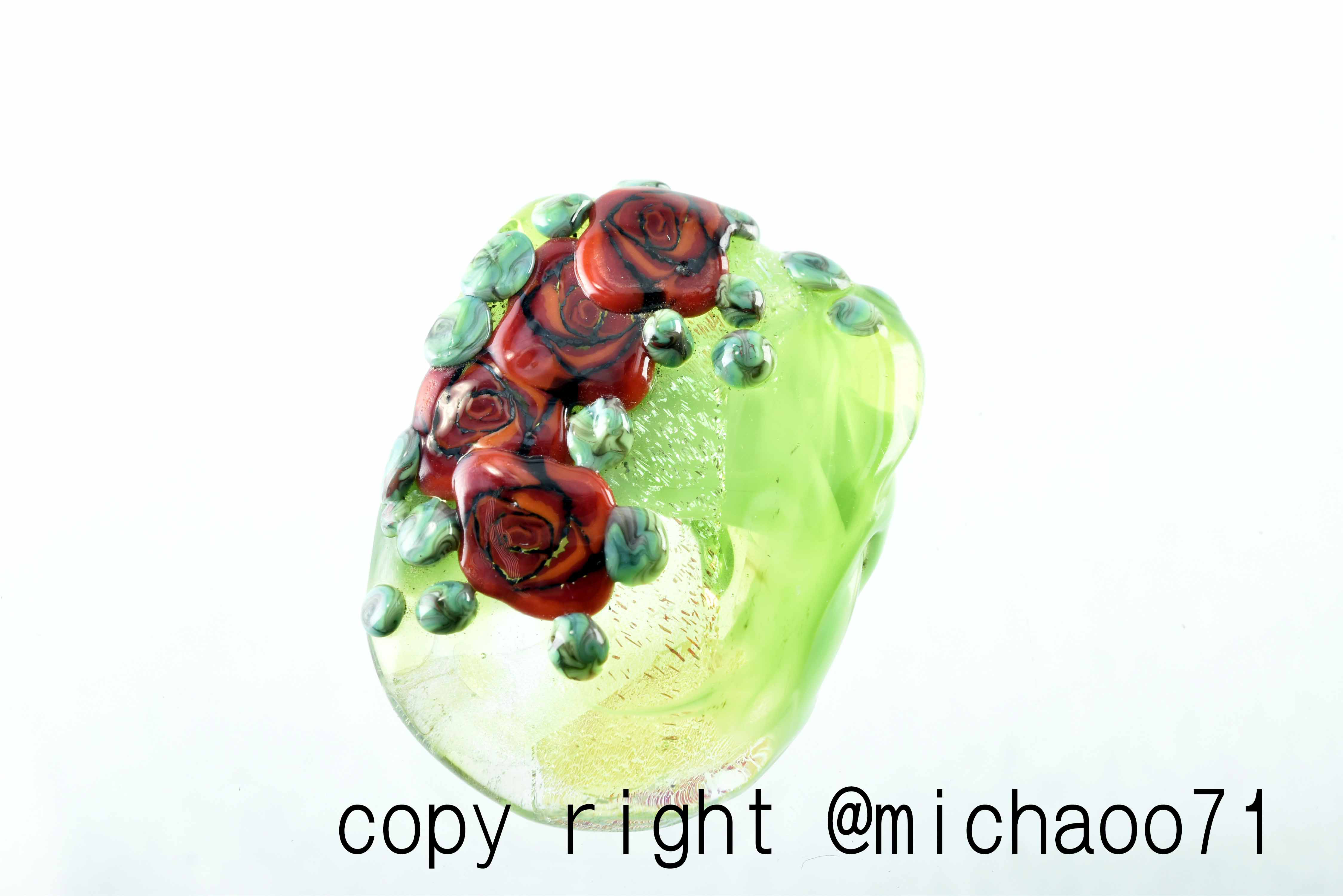 創作トンボ玉　 薔薇　バラ　　アートガラスのジュエリー　ネックレスペンダント(10773-489min）作家物一点物