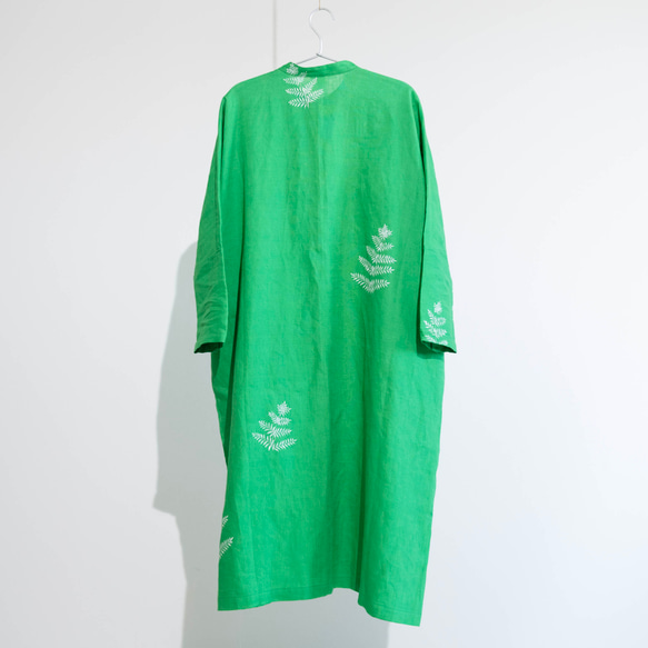立領襯衫裙/鮮綠手繪蕨 第11張的照片