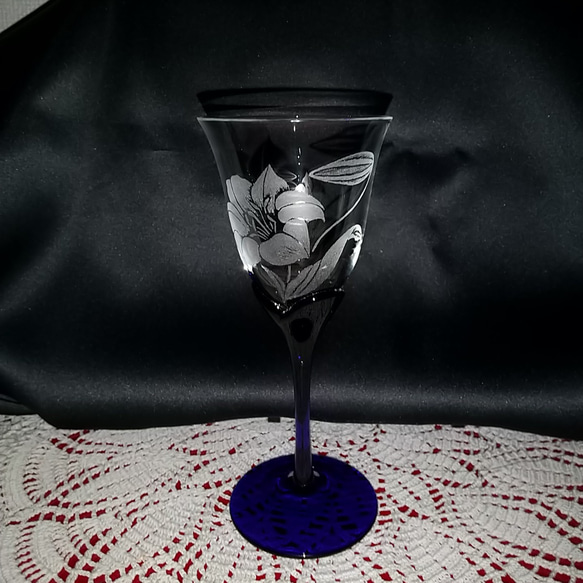 【訳あり割引】グラスリッツェン　ワイングラス2個セット　百合の彫刻 7枚目の画像
