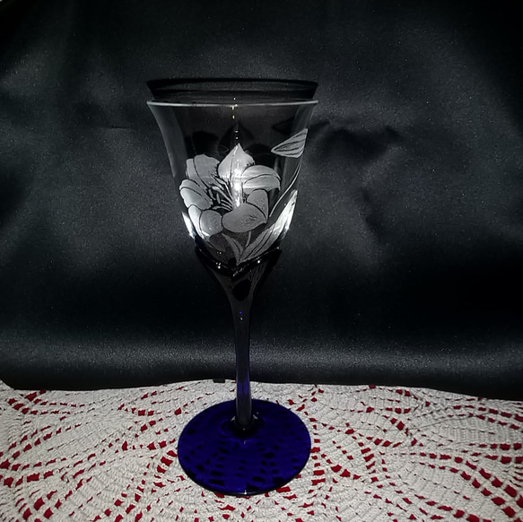 【訳あり割引】グラスリッツェン　ワイングラス2個セット　百合の彫刻 5枚目の画像