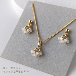 ＊2点セット＊ ムーンストーンのミニリングピアス/イヤリング＆ネックレスセット 6月誕生石 かすみ草 2枚目の画像