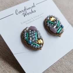 Item No.804 (Oval 刺繡穿孔耳環 / Made-to-order) 第3張的照片