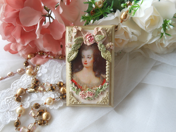 薔薇とリボンのマリーアントワネットの肖像画　ミニアートパネル 6枚目の画像