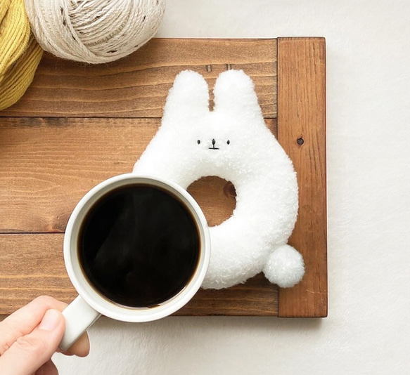 兔子甜甜圈杯墊 第1張的照片