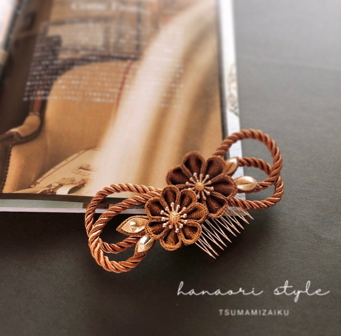 つまみ細工髪飾り 和装かんざし 七五三 十三詣り 成人式前撮り 振袖コーデ 卒業式 結婚式 着物ヘアアクセ リボン 金茶