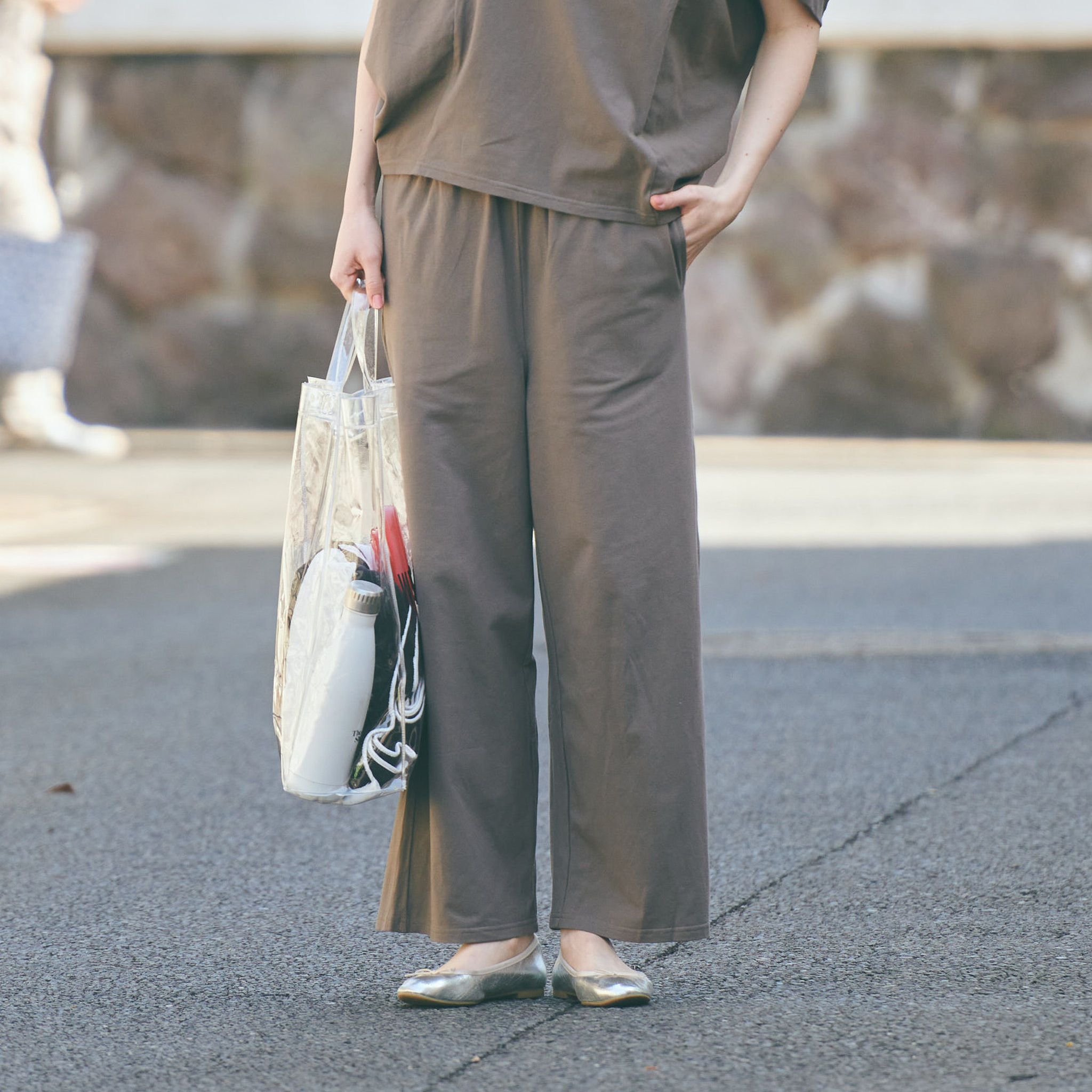 ﾓﾘﾉｶﾞｯｺｳ ストレッチサマーワイドパンツ (チャコール)｜mg-pt09-ch