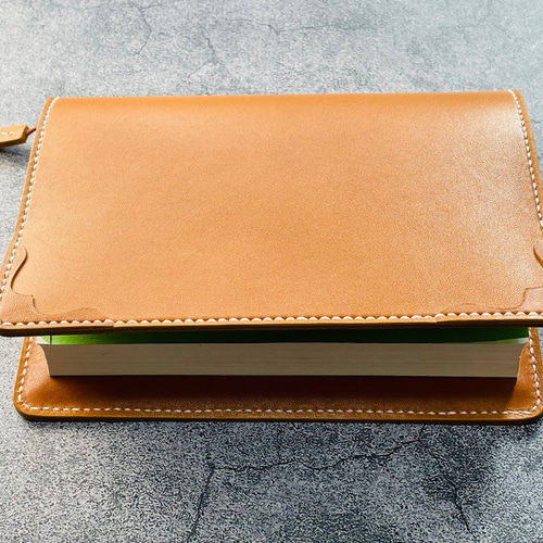 [専用出品] mkrk3396 手縫】キャメル単行本用本革ブックカバー（角花飾しおり付き