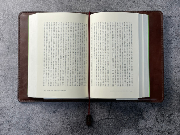 【手工縫製】巧克力書真皮書套（帶書籤） 第7張的照片