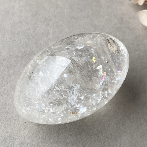 天然水晶☆虹入り！☆瀧川神社にて浄化☆エッグ☆たまご☆握り石