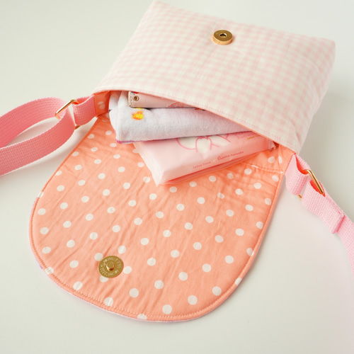 うさぎショルダーバッグ（ピンク）♡お出かけポシェット♡ベビー