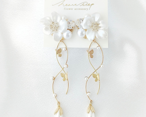 麗しい艶 ホワイト蝶々フラワー イヤリング ピアス ウェディング