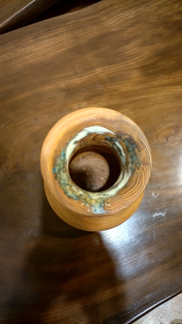 杉の丸太花瓶 10枚目の画像