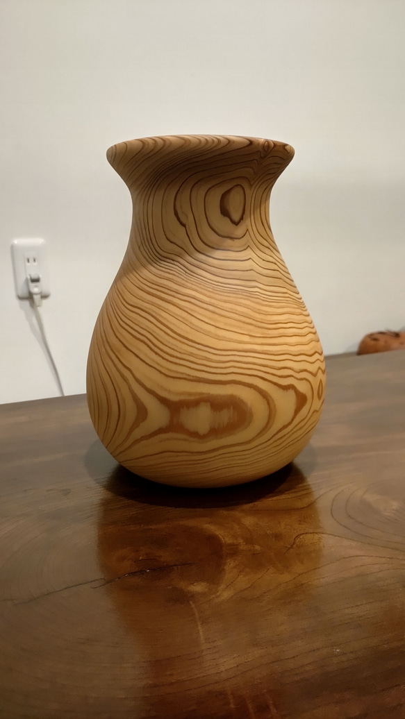 杉の丸太花瓶 7枚目の画像