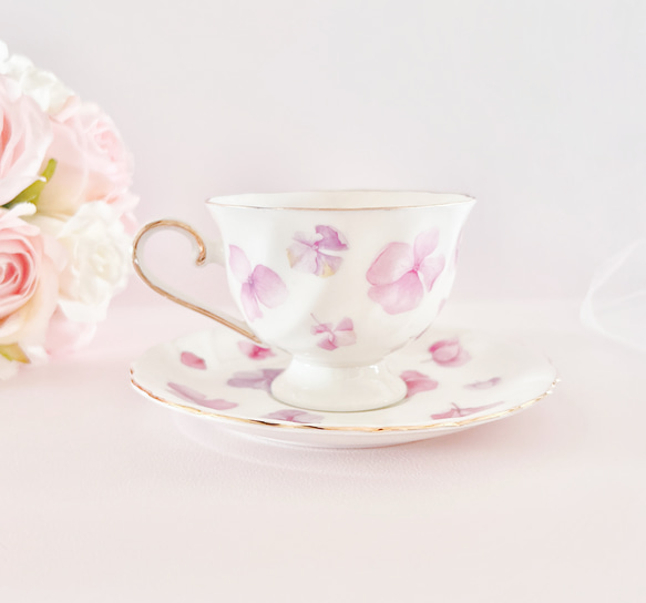 ピンクの紫陽花〜カップ＆ソーサー 3枚目の画像