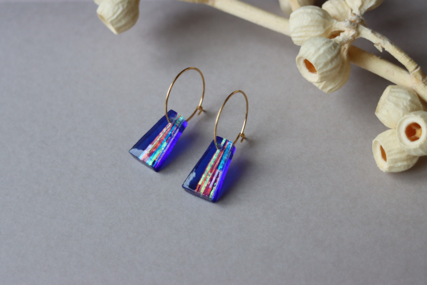 《ガラスのダイクロフープアクセサリー》【アレルギー対応】