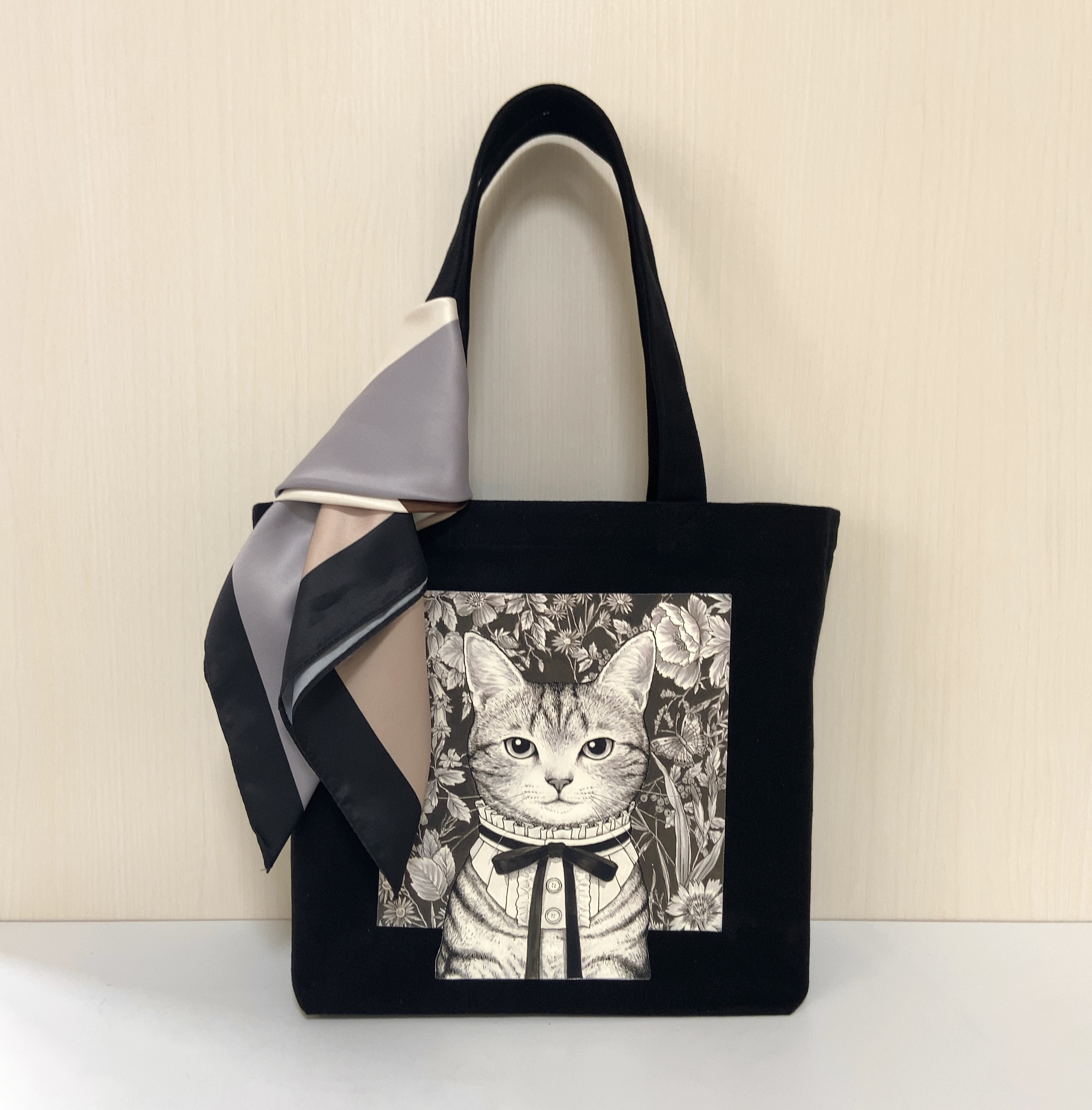 猫まっしぐら　トートバッグ　ハンドメイド　ブラック　ベルト付き 猫まっしぐらセレクト】ネコまるけ JAPAN 猫丸家の巻・猫の